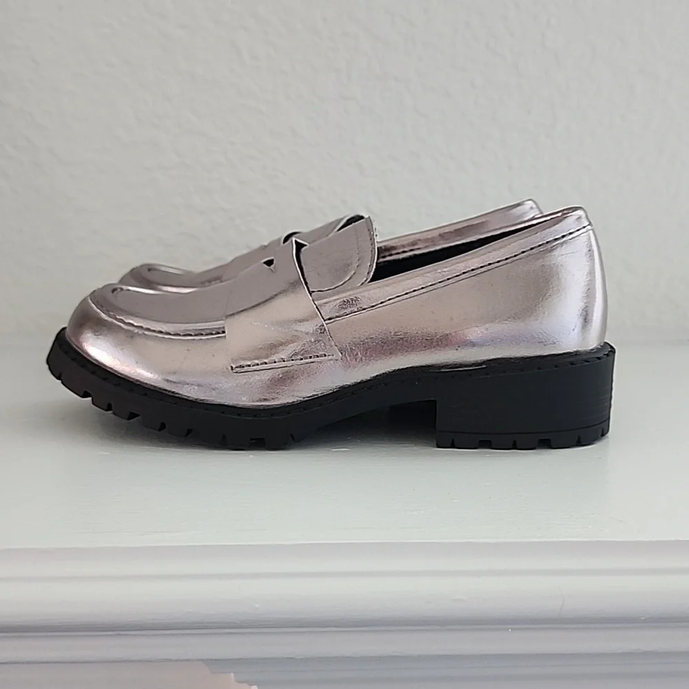 Madden Girl Silver Metallic Penny Loafers size 11 - Picture 5 of 6